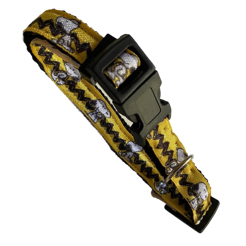 Charlie Brown snoopy yellow dog collar cartoon med cat nostalgic small peanuts